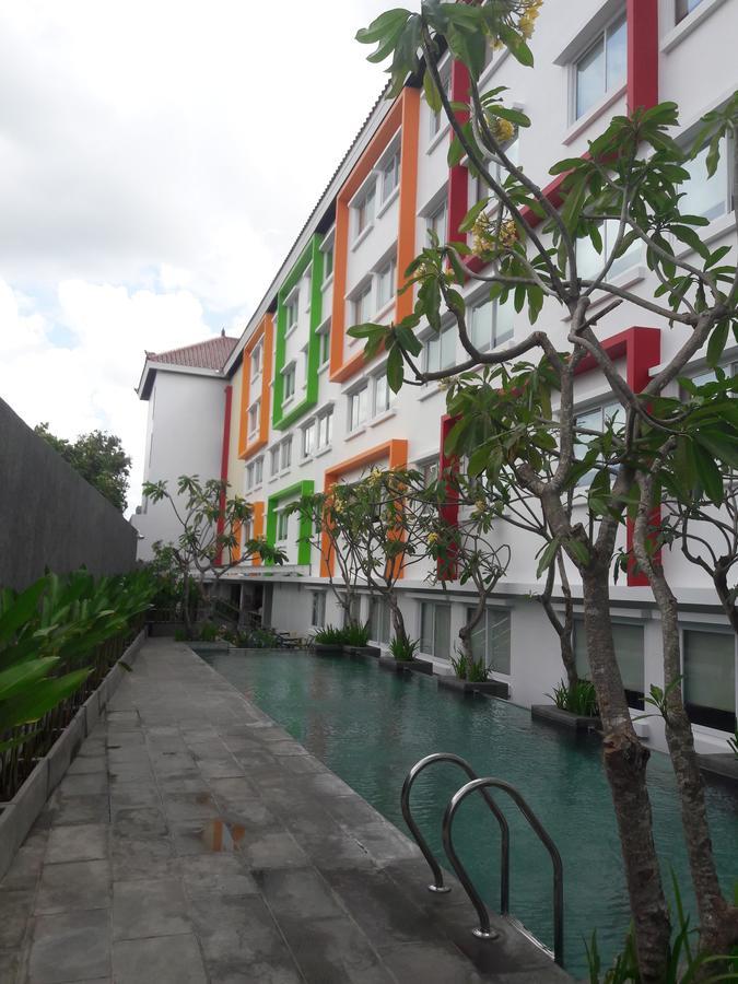 Hotel Zuri Express Jimbaran Exterior foto